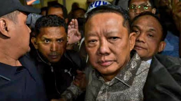 Febrie Adriansyah tersangka