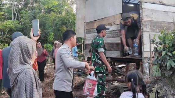 Pondok Mencurigakan