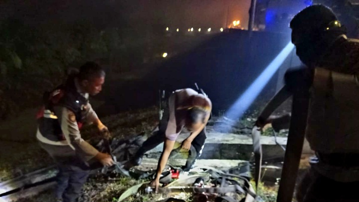 tim aman nusa ii padamkan karhutla palem raya tol km 17 indralaya