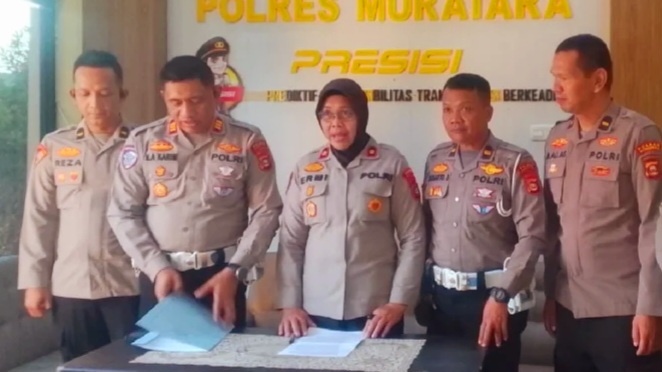 Konferensi pers penetapan tersangka kecelakaan muratara